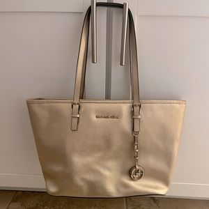 Michael Kors 🔑 Gold Purse Travel Tote